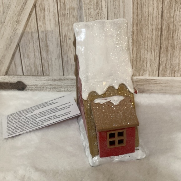 Target BP 2023 Christmas Ski Chalet House - Picture 6 of 11